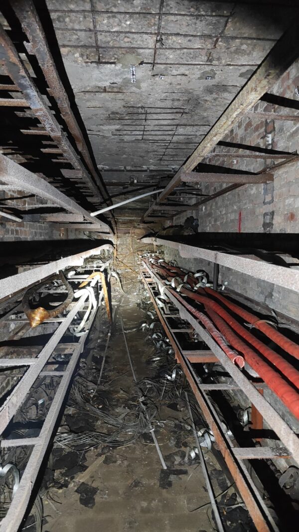 Mine buildings - Image 3